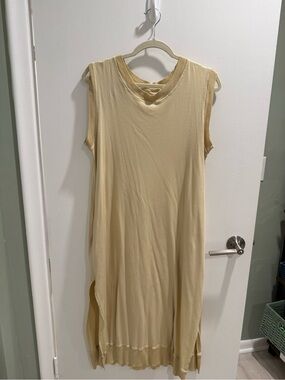 Sleeveless Midi Dress in Light Yellow